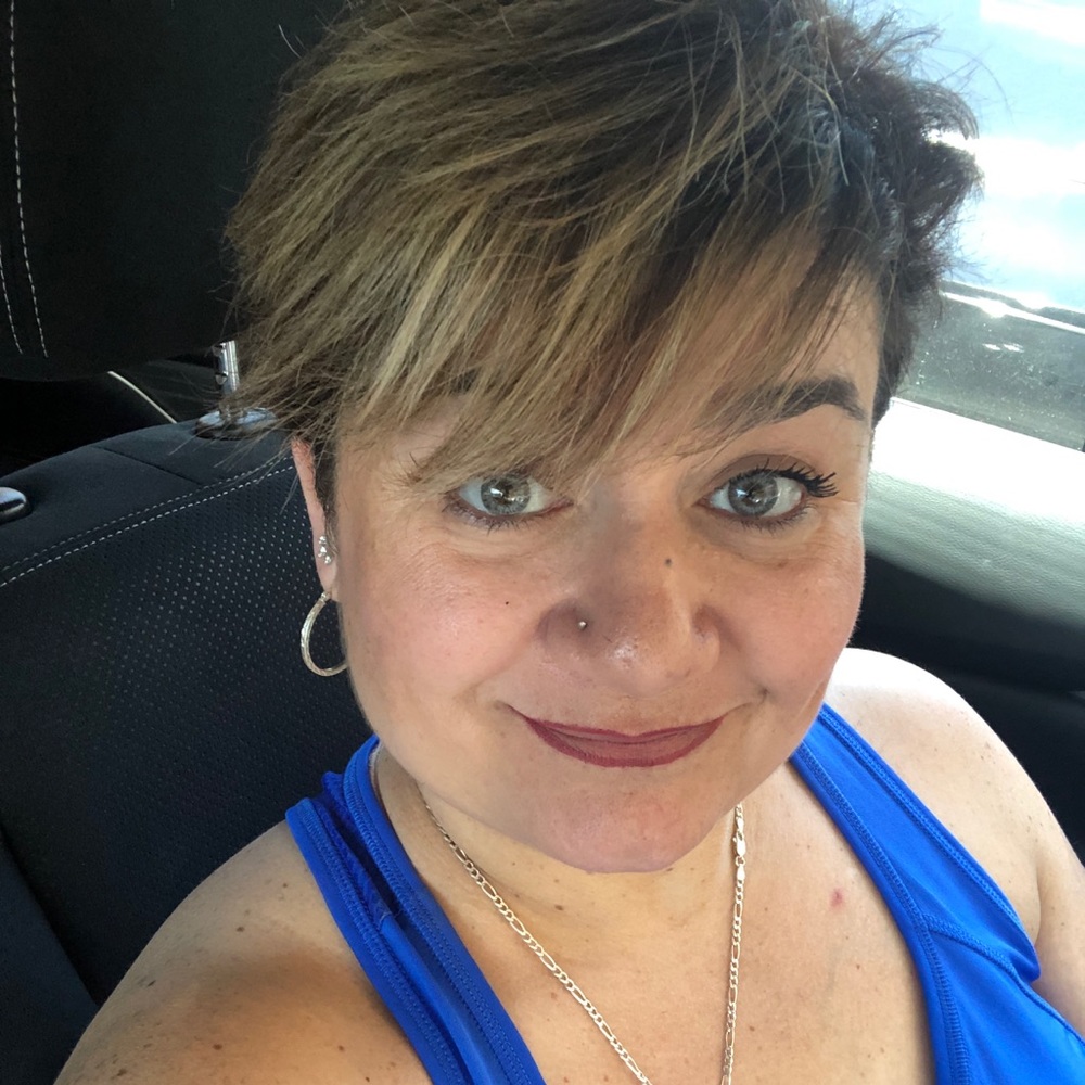 Meet your Posher, Liz